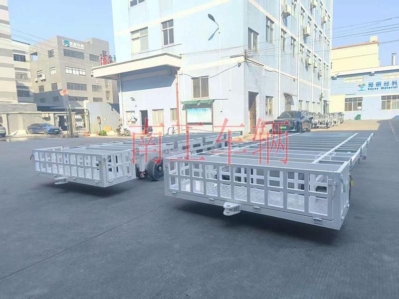 8吨骨架式牵引乐玩在线手机版(大中国区)带白色小框工具箱